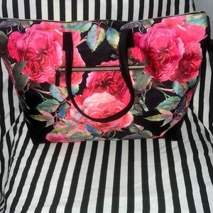 Victoria’s‎ Secret tote bag